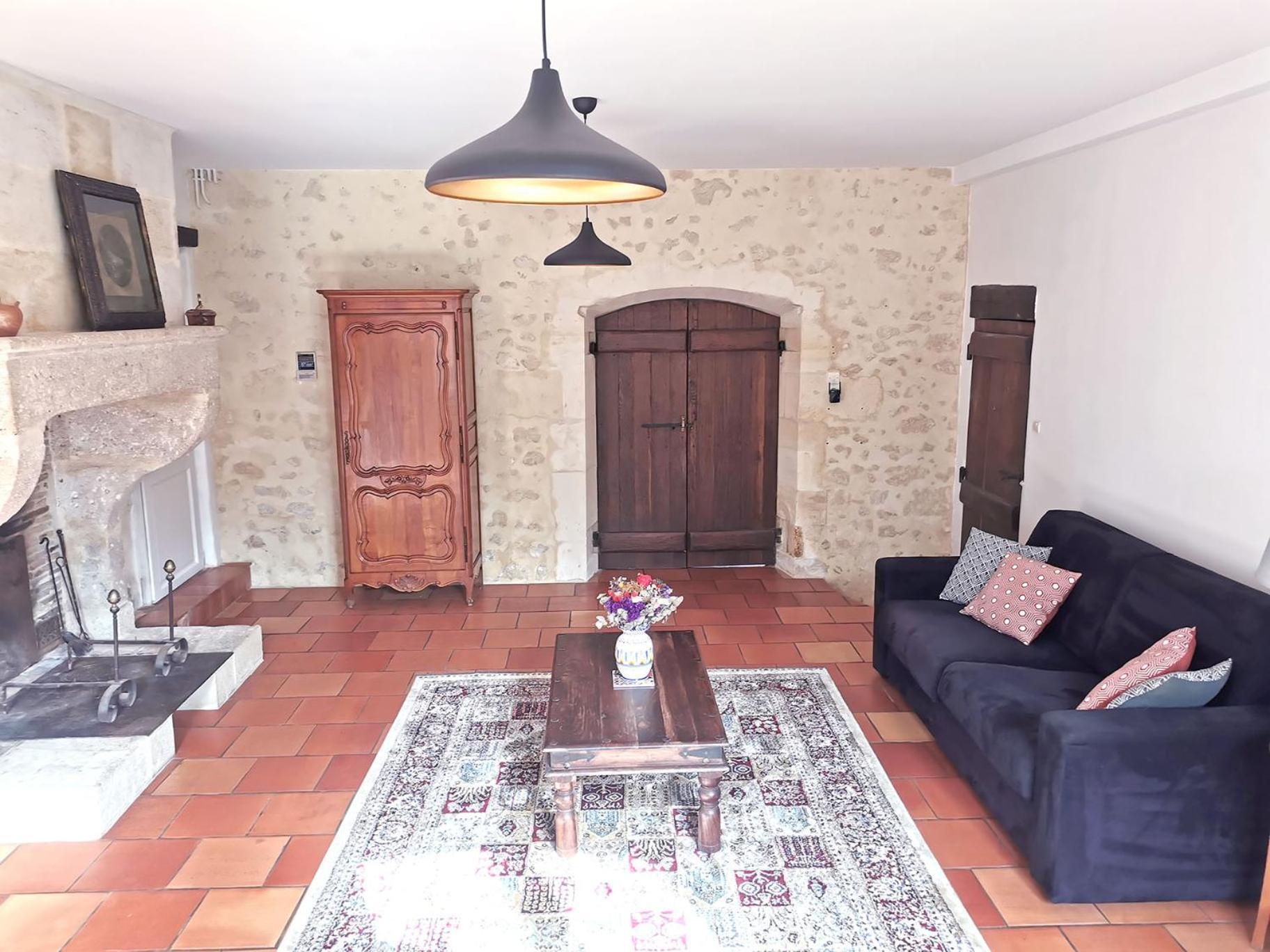 Les Jardins De Camelot Bed and Breakfast Villegouge Eksteriør billede
