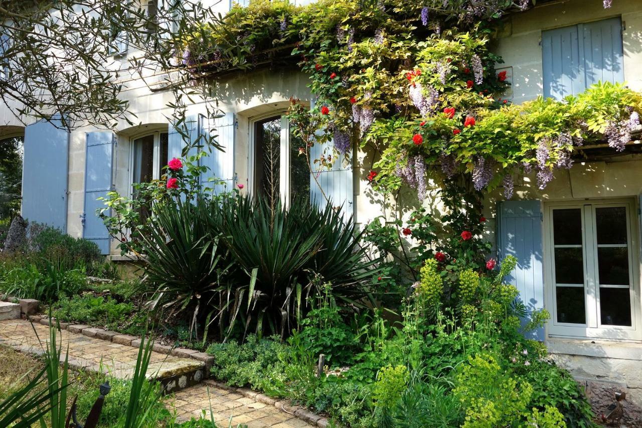 Les Jardins De Camelot Bed and Breakfast Villegouge Eksteriør billede